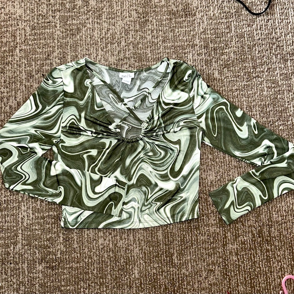 Retro Swirl Green Top